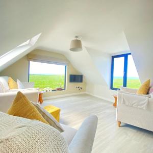 Prostor za sedenje u objektu Luxury holiday rental with sea views on the Wild Atlantic Way