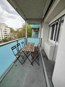 Un balcón o terraza en Appartement T4 avec terrasse et parking