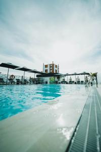 Kolam renang di atau di dekat Hotel Málaga Nostrum Airport