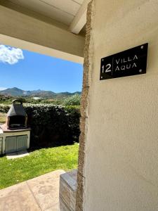 A general mountain view or a mountain view taken from A villát