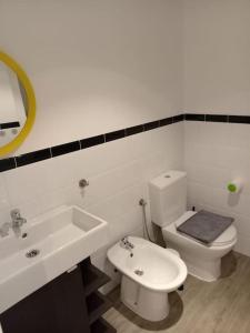 Suite Central Corralejo tesisinde bir banyo