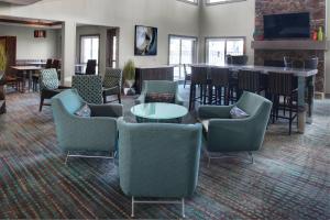 Un lugar para sentarse en Residence Inn by Marriott Cleveland Independence