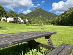 Un paisaje natural cerca del camping