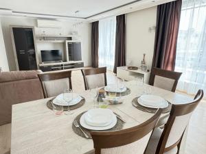 Гостиная зона в Sea Garden 2BD