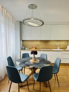 Кухня или кухненски бокс в Apartment Rebeka