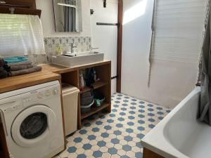 A cozinha ou cozinha compacta de Lovely house close to Paris