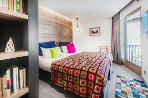 Cama ou camas em um quarto em Hotel Pashmina Le Refuge