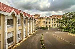 - Vistas al patio de un edificio en Gateway Nashik, en Nashik