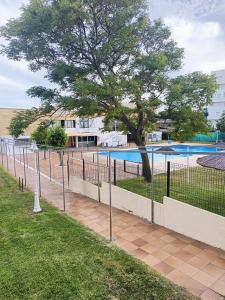 The swimming pool at or close to Estudio Taupe