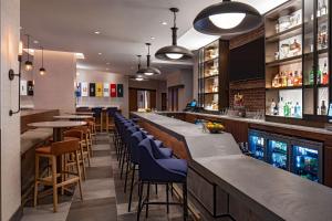 เลานจ์หรือบาร์ของ Hyatt Place Indianapolis Downtown