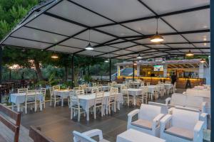 Restoran atau tempat lain untuk makan di Edva Resort