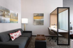 Atpūtas zona naktsmītnē SpringHill Suites Denver Parker