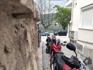 Bilde i galleriet til Paraliako katerina Studios & Rooms - Biker Friendly Hotel i Kastoria