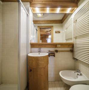 Villa Riadezeto - Stayincortina tesisinde bir banyo