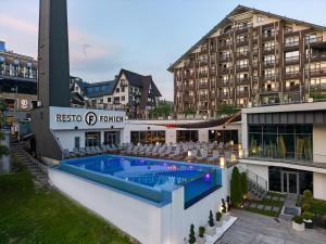 Бассейн в F&B Spa Resort (ex. Fomich Hotel) или поблизости