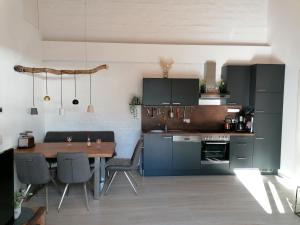 Una cocina o kitchenette en Auszeit Erfurt - stilvoller Bungalow mit Parkplatz - zentrumsnah