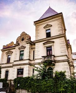 The building in which a panziókat is located