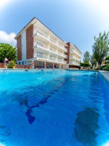 Басейн в Apartamentos Sunway Amapola або поблизу