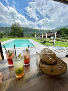 Piscina de la sau aproape de Agriturismo al pra di muriet