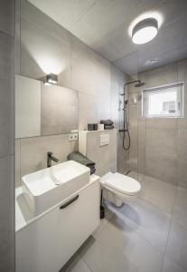 Bathroom sa Riedenblick Apartments