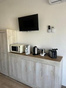 A kitchen or kitchenette at Casa I GERANI 2