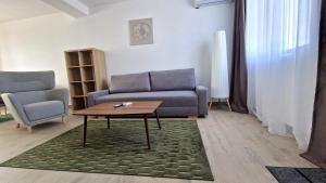 Un lugar para sentarse en X rent apartment