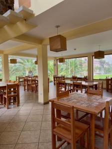 A restaurant or other place to eat at Rio Lindo Ecolodge