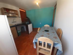 Una cocina o kitchenette en Apartamento con bonita vista Volcan