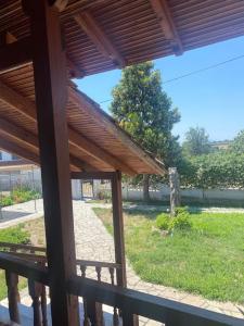 Vrt ispred objekta Beach house with garden sleeps 6