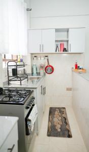 Cuina o zona de cuina de Aries Executive Suites 2-F102