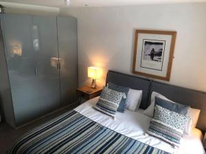 Cama ou camas em um quarto em Fabulous location, Multipass provider