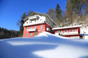 Gästehaus Alpina durante l'inverno