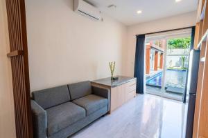 Ruang duduk di Alyxia 1 Bedroom Apartment in Central Seminyak