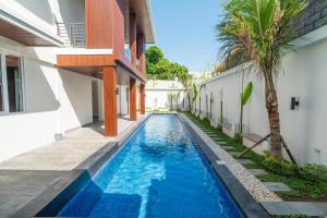 Kolam renang di atau dekat dengan Alyxia 1 Bedroom Apartment in Central Seminyak