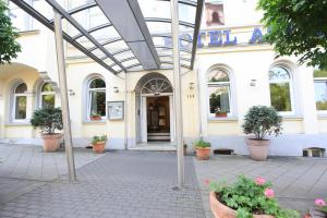 Facade o entrance ng Adesso Hotel Kassel -pay at property on arrival- Ihr Automatenhotel in Kassel