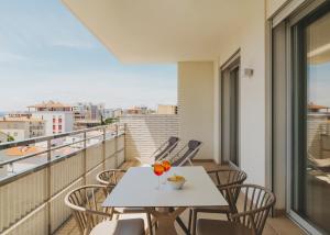 Apartamentos Roses Platja में एक बालकनी या छत