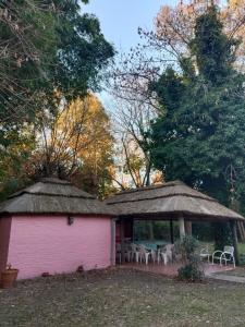 El edificio en el que está la casa de vacaciones