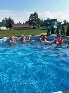 Swimmingpoolen hos eller tæt på Dom na Starym Gościńcu Tiszyna