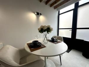 Un lugar para sentarse en Gare Unique Duplex lumineux