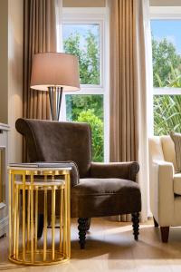 A seating area at Brook Lane Hotel