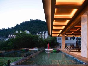 Hồ bơi trong/gần Zhangjiajie Utopia Hotel