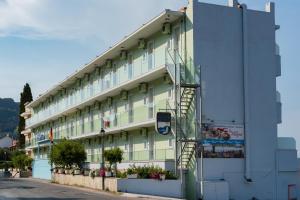 El edificio en el que está el hotel