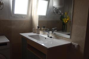 A bathroom at Casita El refugio