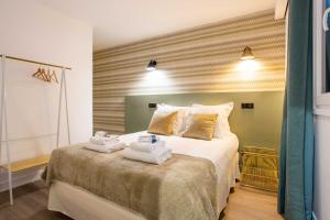 Cama ou camas em um quarto em 2BR - 8P apartment - Tour Eiffel Champs de Mars 1A