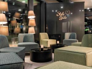 Khu vực ghế ngồi tại ibis Styles Stuttgart Vaihingen