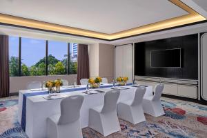 Μια τηλεόραση ή/και κέντρο ψυχαγωγίας στο Mandarin Oriental, Jakarta