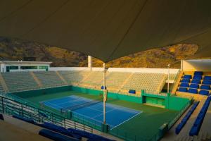 Tenis a/nebo squash v ubytování Boutique Hotel nebo okolí