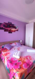 Ліжко або ліжка в номері LOVE HOME APARTAMENT Near the Airport