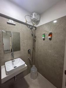 Un baño de Z Bliss Suites, BKC