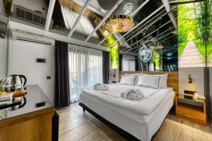 Легло или легла в стая в Illusion Beach ClubHotel Only Adult